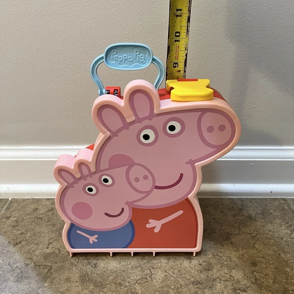 Peppa‎ Pig Carry Case with Several Figures Playtime